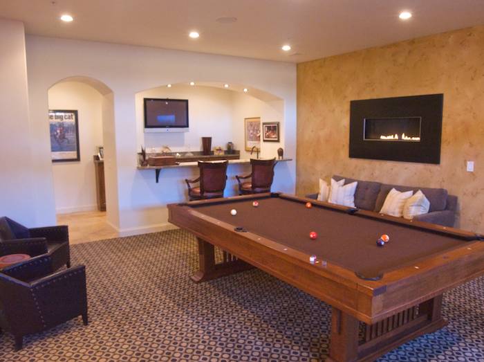 Daylilly-billiards room