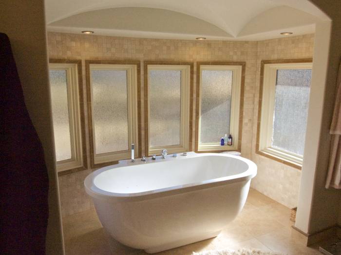 Daylilly-master bath