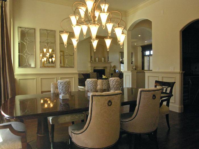 Daylilly-dining room