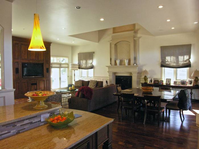 Daylilly-family room